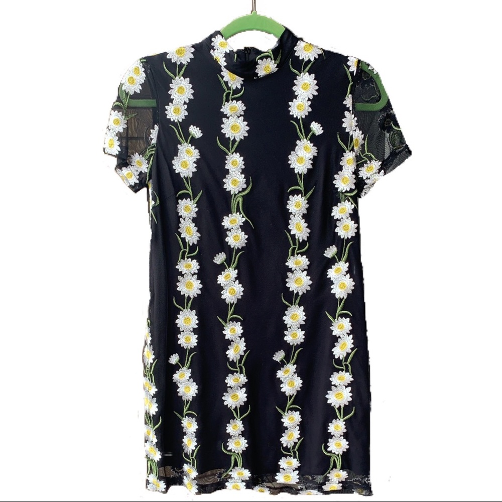 Forever 21 Flower Dress Size Small